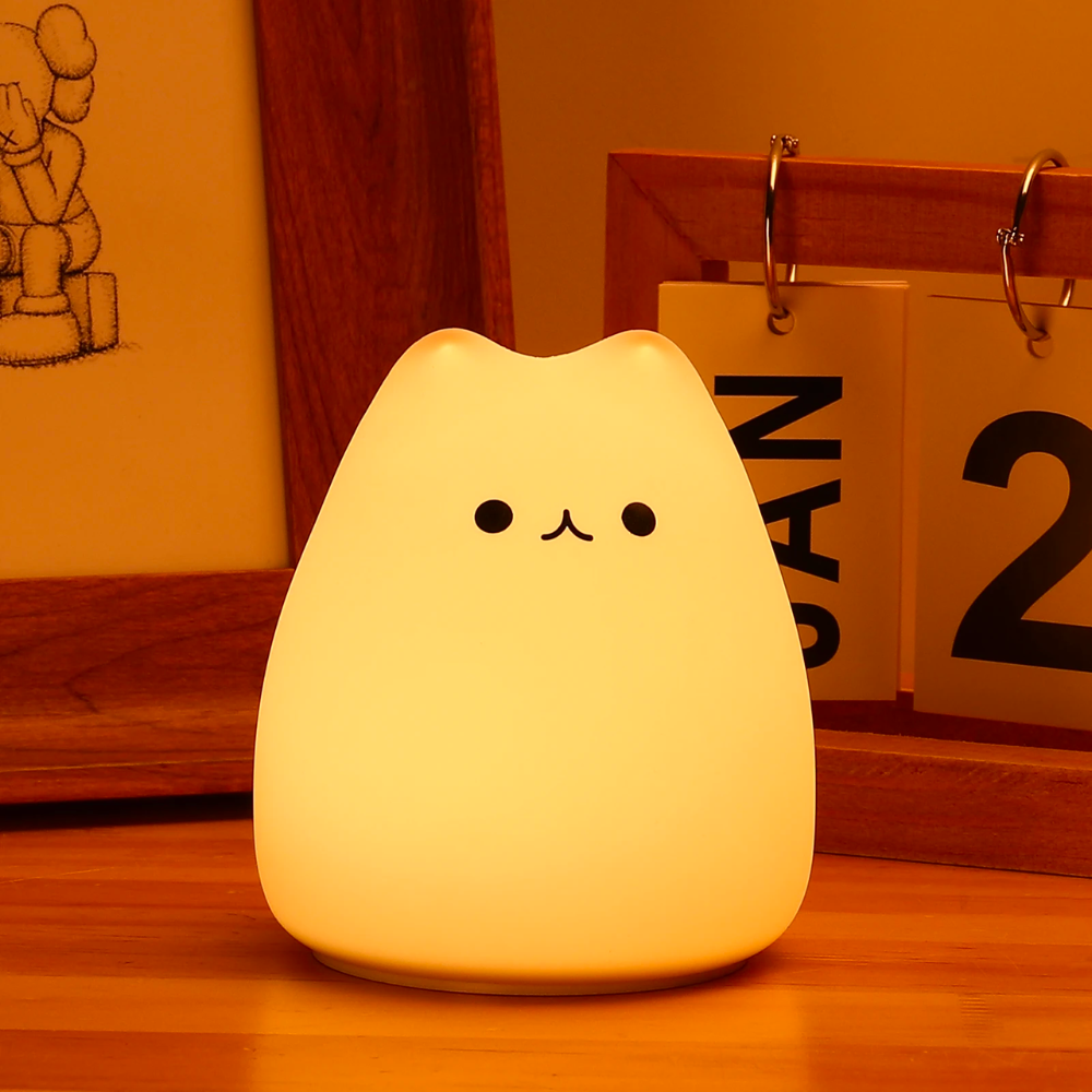 Luminária Noturna Gatinho LED – 7 Cores com Controle por Toque em Silicone Macio