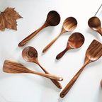 Kit de Utensílios de Madeira Natural – 7 Peças Artesanais para Cozinha Cozinhar também é um ritual.