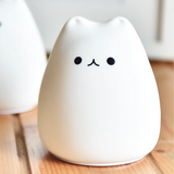 Luminária Noturna Gatinho LED – 7 Cores com Controle por Toque em Silicone Macio