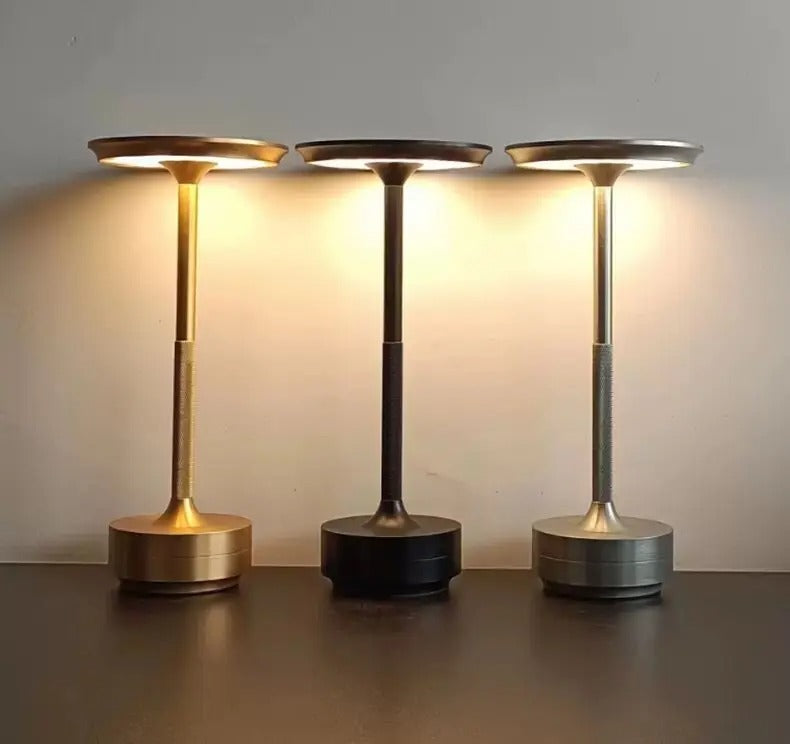 LÂMPADA DE MESA LED SEM FIO RECARREGÁVEL